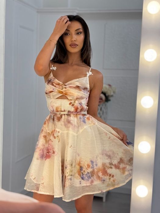 Дамска рокля с коланче