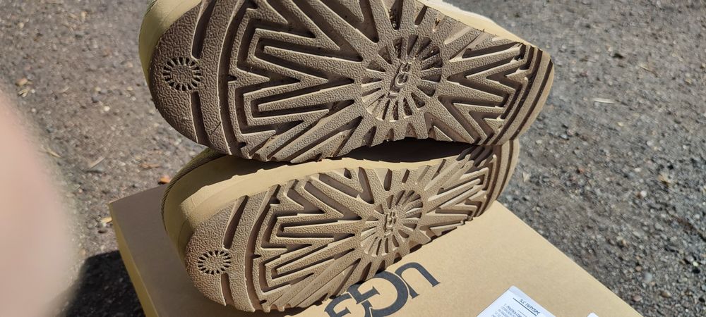 UGG Classic Ultra Mini Platform marimea 36