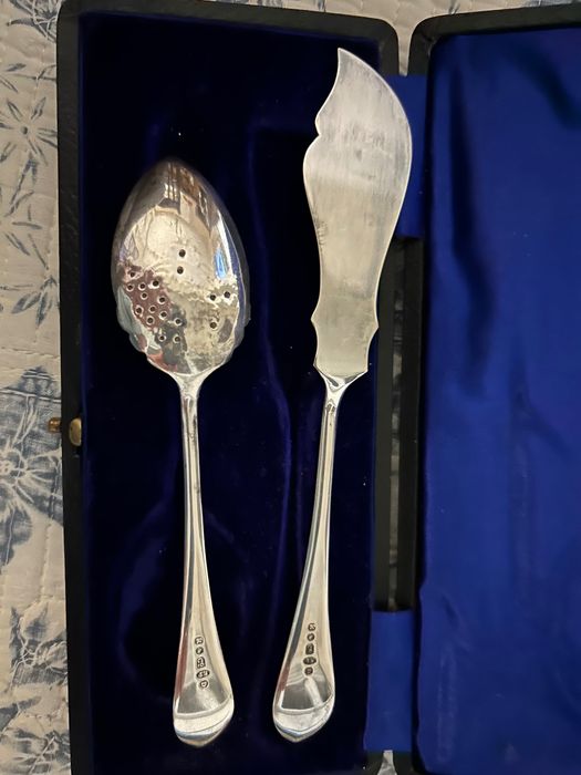 Лъжичка за чай и нож за масло със сребърно покритие