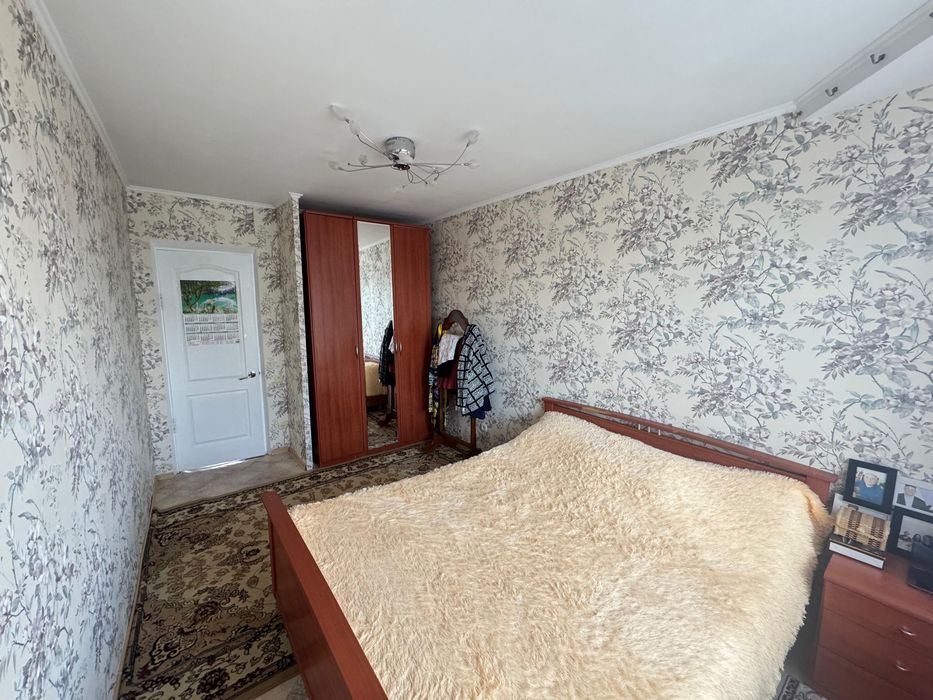 Продам 4 комнатную квартиру