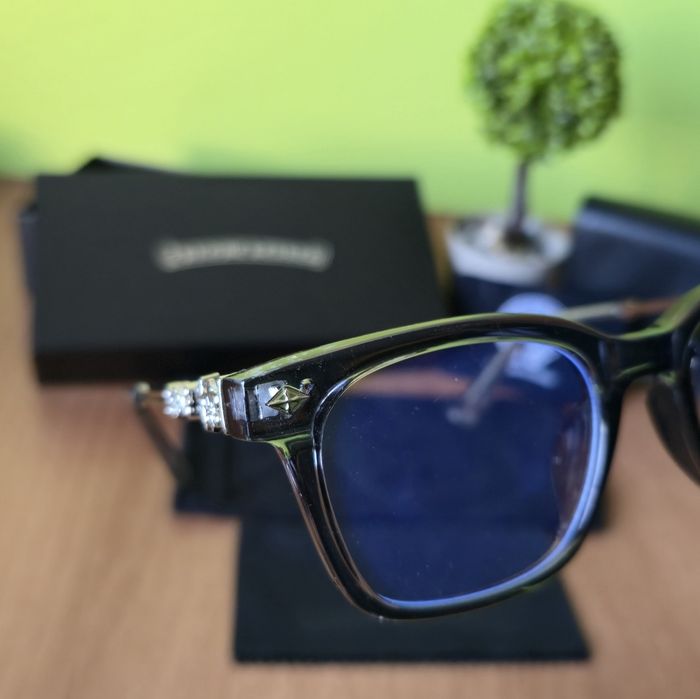 Chrome Hearts очила – оригинален дизайн, титаниеви детайли