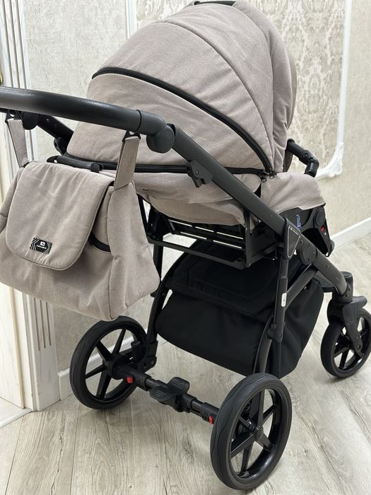 Коляска Adamex Bibione 2в1