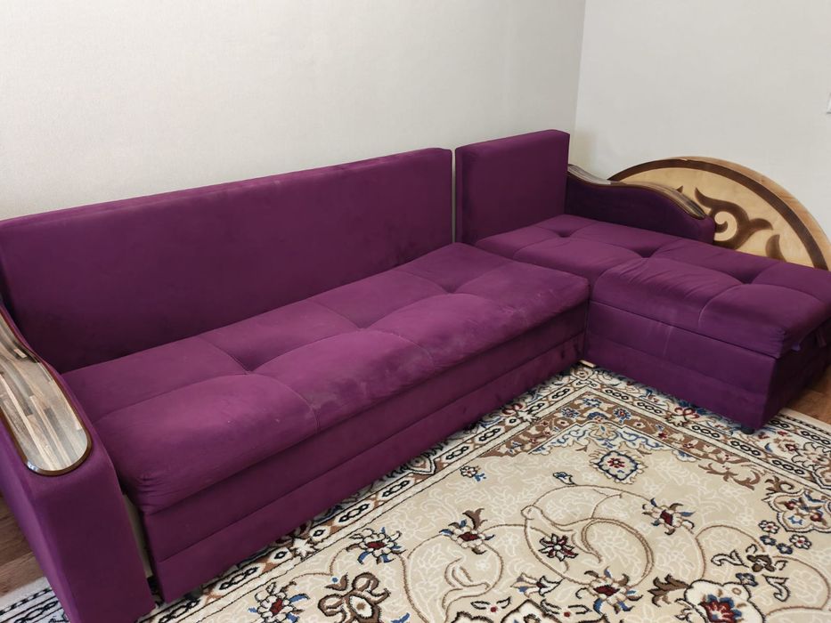 Продам диван угловой