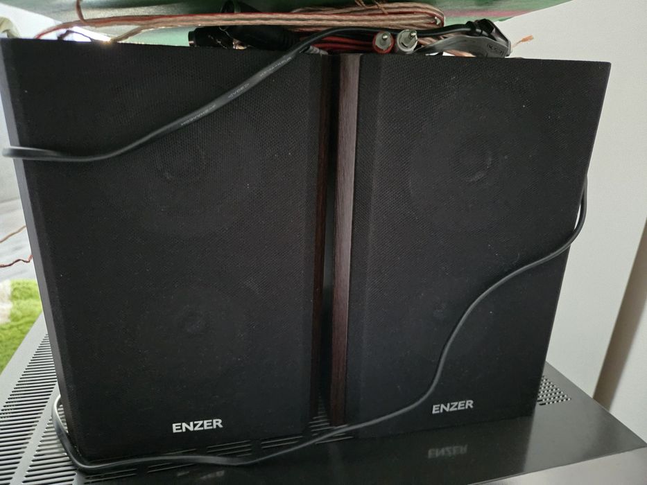 Vând amplificator RBK audio + boxe Enzer