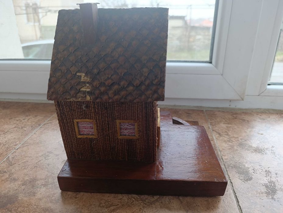 Дървена къщичка - Табакера