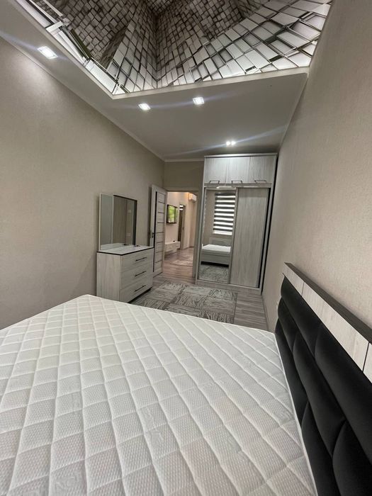 Срочно Продам квартиру Чиланзар 10. 2х комнатная