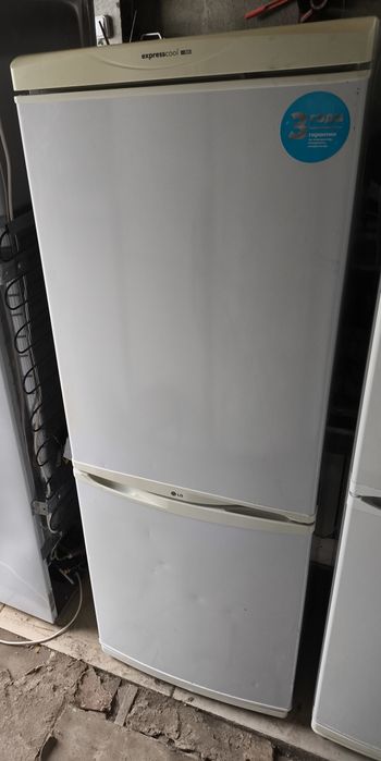 Холодильник LG высота 1, 6м