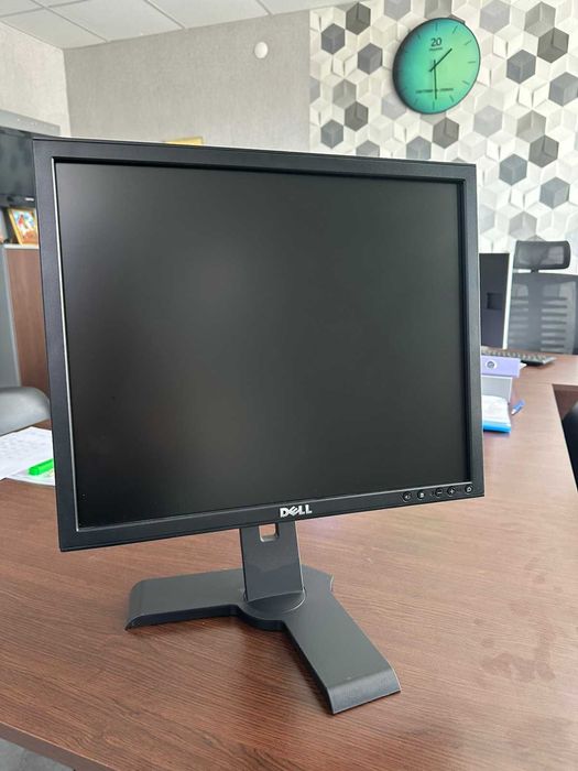 Монитор DELL 19"