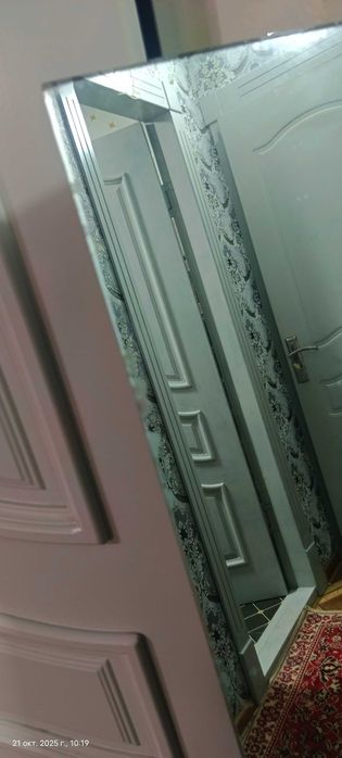 Зеркало продается