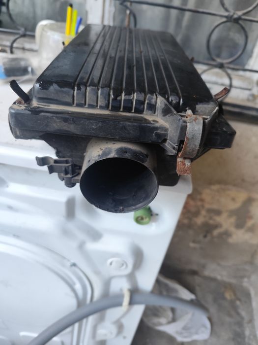 Кутия за въздушен филтър за nissan primera от 97 до 2003 година