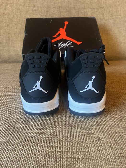 Jordan 4 white thunder 40-45