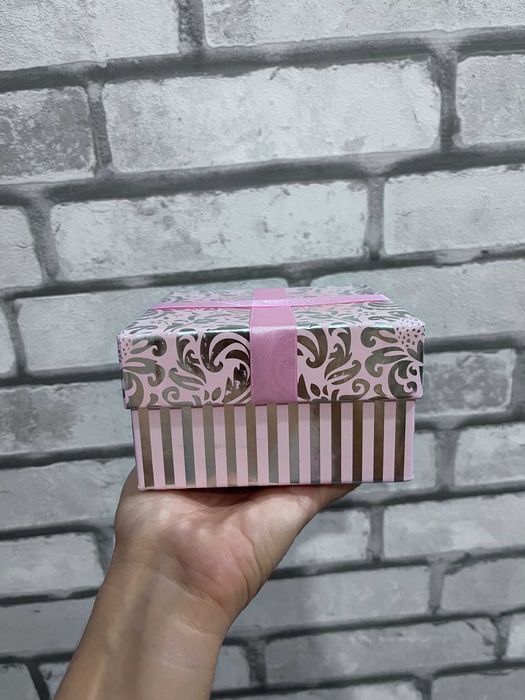 Подарочные коробки