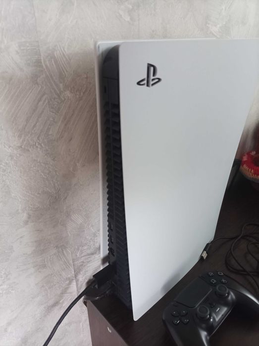 Продам Sony PlayStation 5