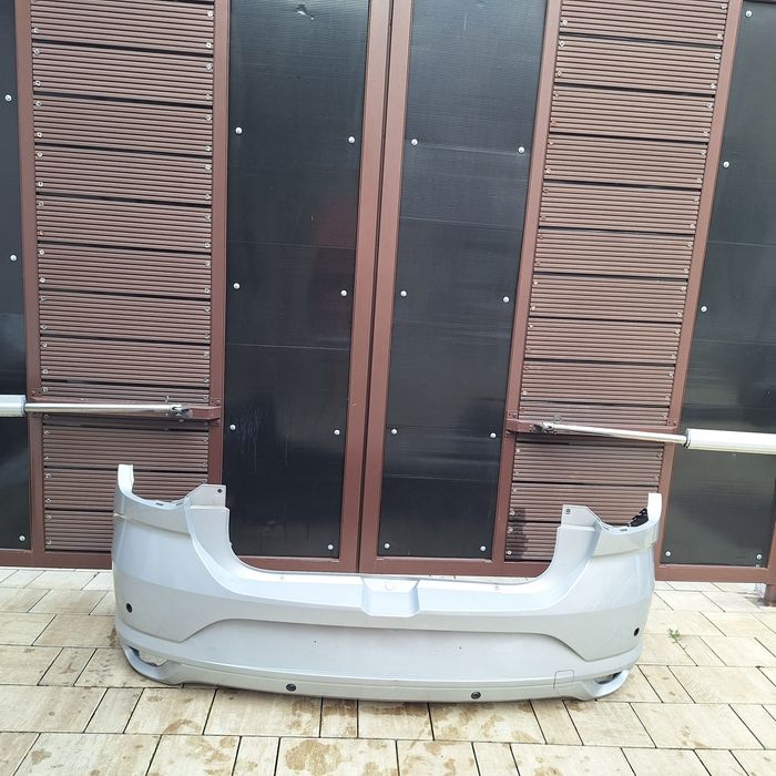 Bara fata bara spate capota spate dacia logan