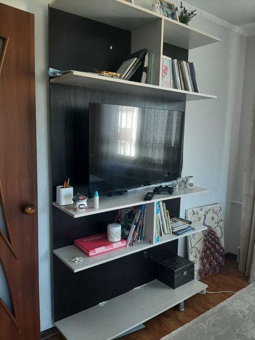 Книжная полка даром