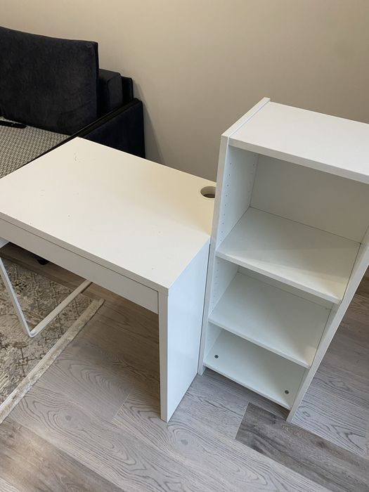 Продам стол и стелаж икея