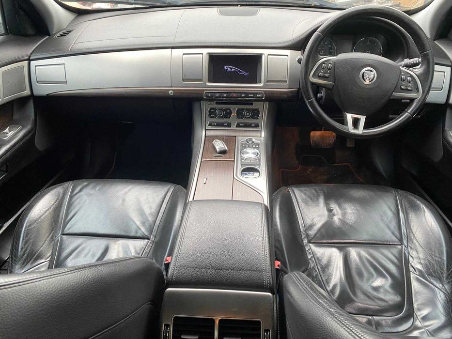 Dezmembrez jaguar xf facelift 2.2d  224dt/bara xf/capota xf/far xf