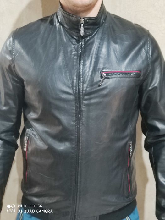 Продам куртку (весна осень)