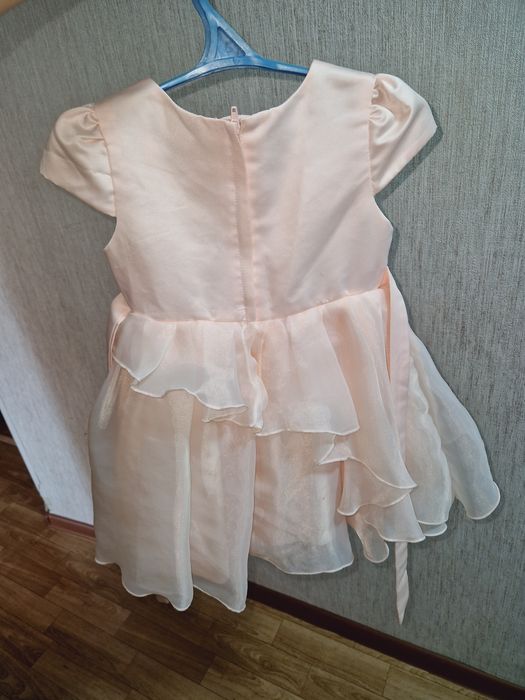 Нарядное красивое платье