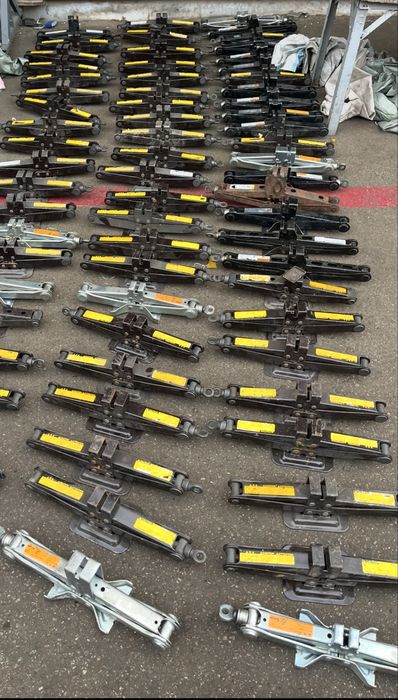 Домкраты автомобильные