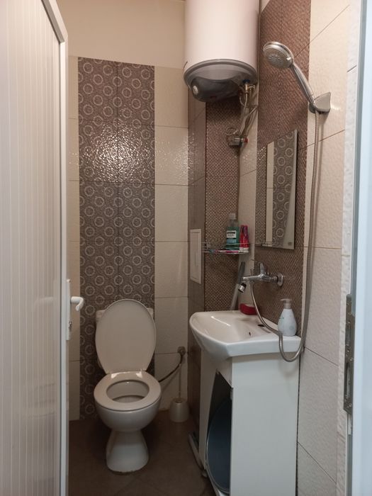 Дава се под наем Едностаен апартамент в ж.Зоопарк - 37 кв.м за 255 € - Снимка #2