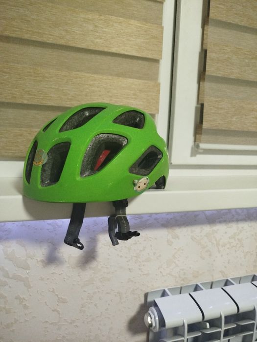 Продаю шлем creek все работает