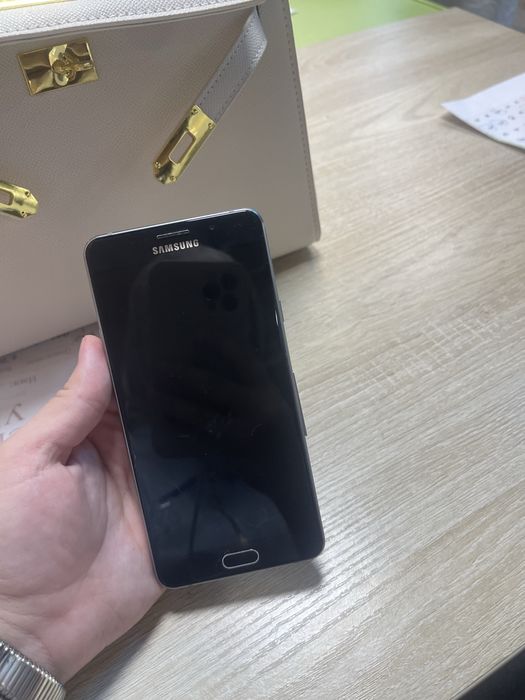 Samsung Galaxy a710