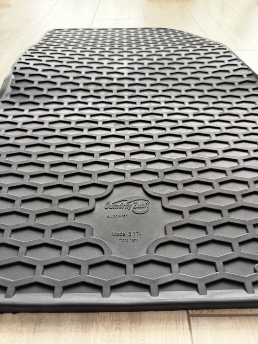 Set 4 covorase presuri cauciuc Tesla Model 3 2017-2023