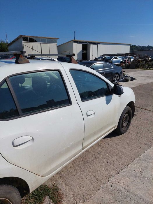 Usa Dacia Logan 2013, Stanga Spate