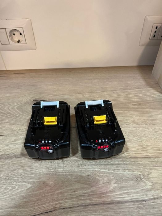Set acumulatori baterii Makita 18V 5AH in stare foarte buna, ORIGINALI