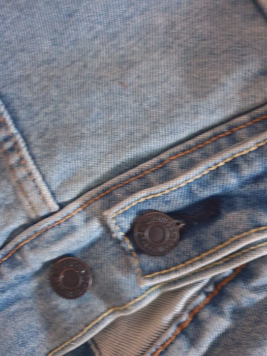 Бренд оригинал куртка джинсовая М новая