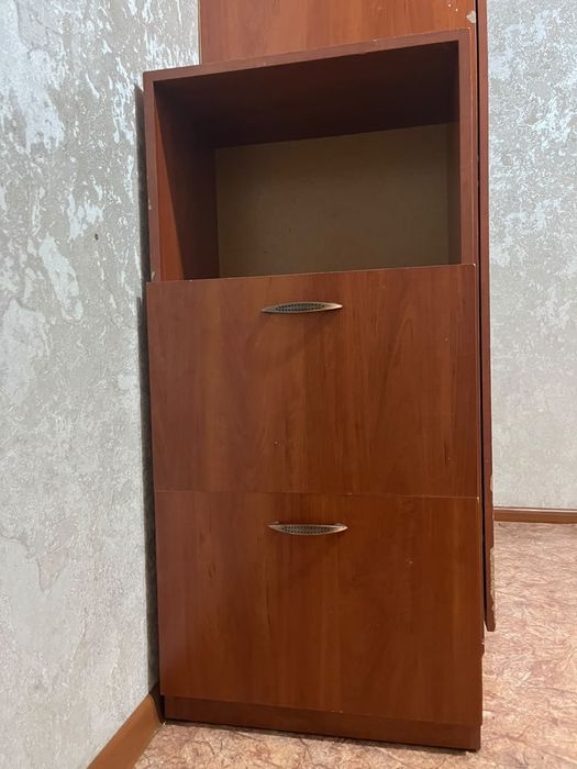 Продам шкаф в прихожию