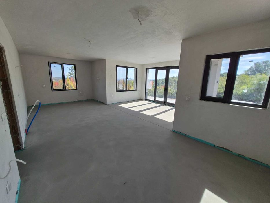 Продавам чисто нова къща в с. Керека,  общ. Дряново,  на 16 км. От Велико Търново