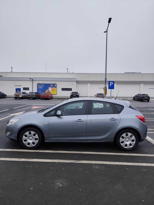 Opel Astra J, an de fabricație 2010