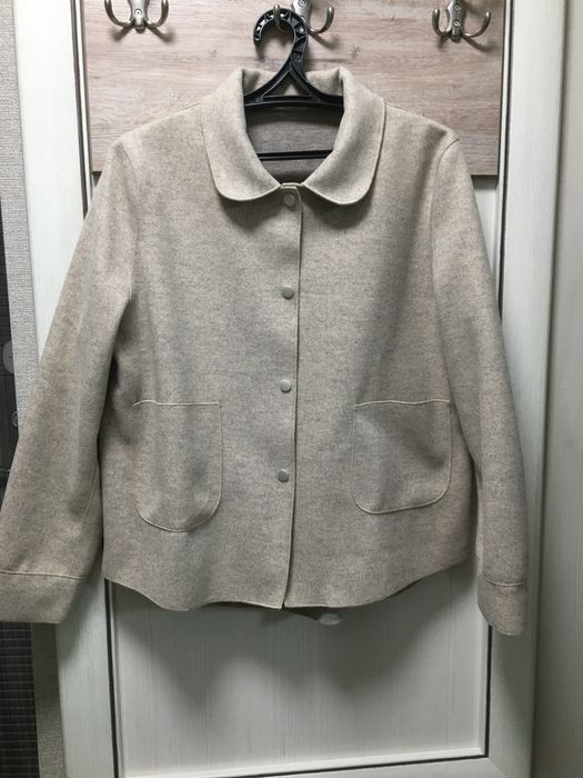 Продам куртку женскую