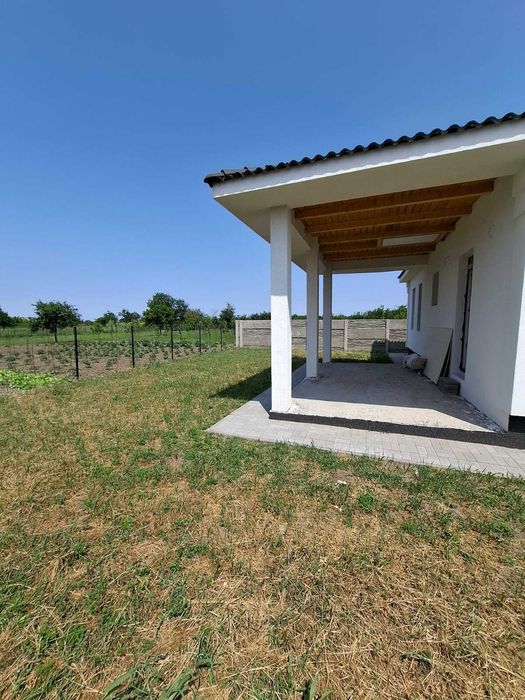 Vand casa noua 12km de ShoppingCity