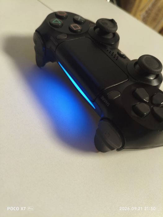 Продам dualshock 4