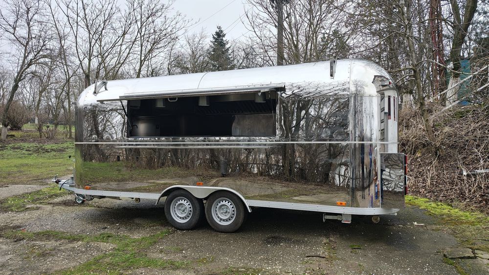 Schmitz Cargobull Food Truck, Airstream 5.5 m, complet echipat, omologat Knott/RAR