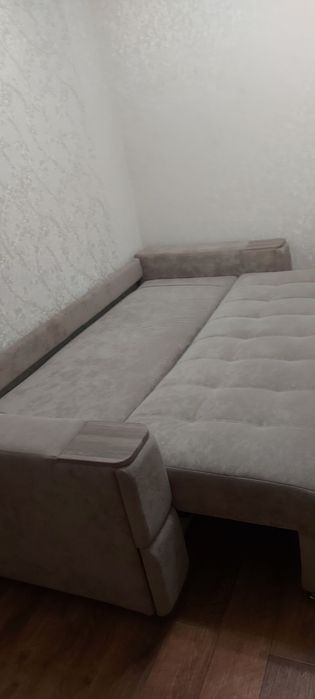 Диван в хорошем состоянии