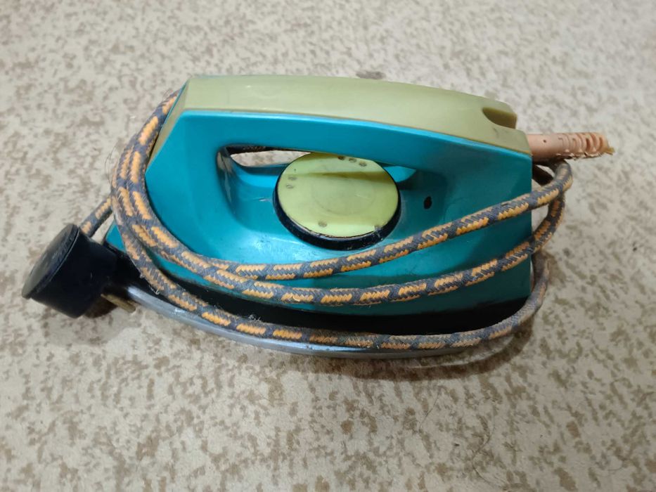 Утюг         б.у