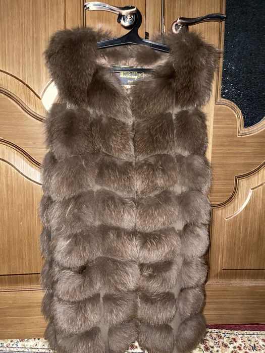 Продам жилетку песец