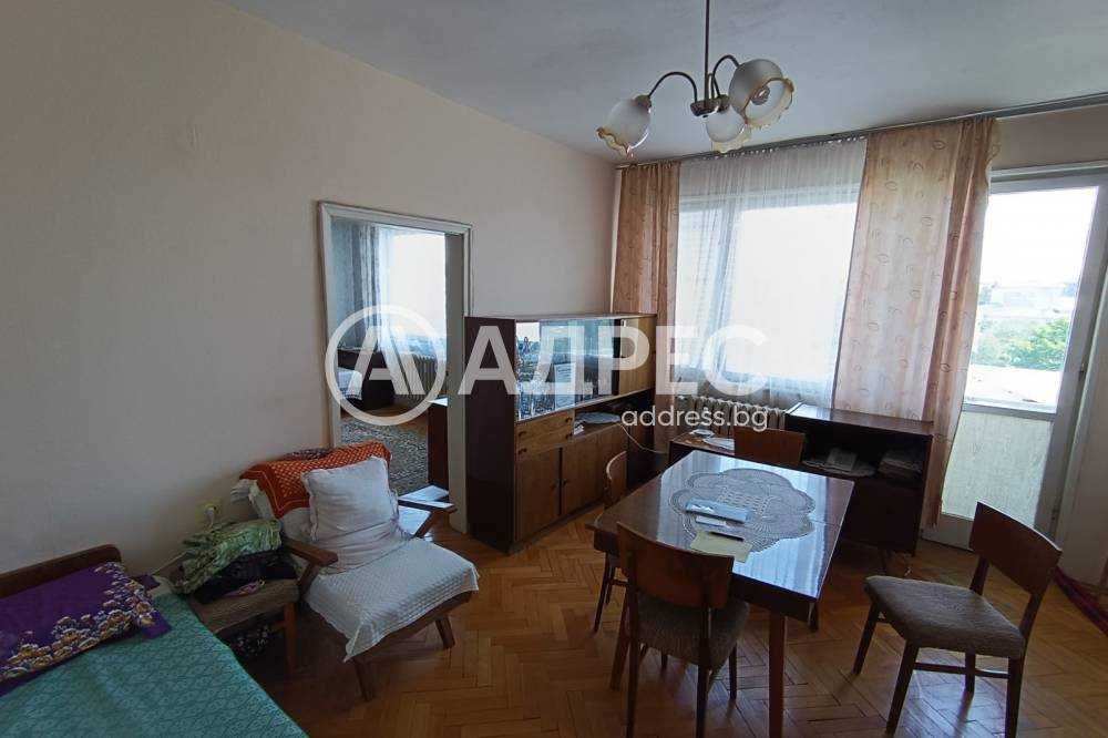 Продава се Тристаен апартамент в Разград, Център - 77 кв.м за 1126 €/кв.м - Снимка #2
