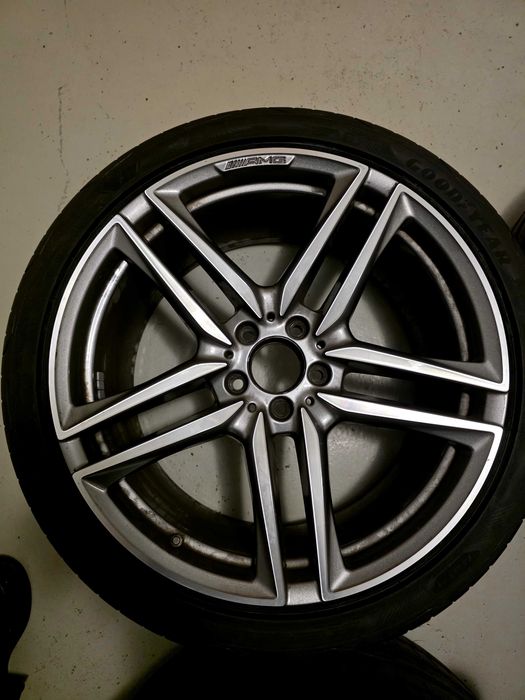 Оригинални Мерцедес AMG джанти с гуми 20 цола цола