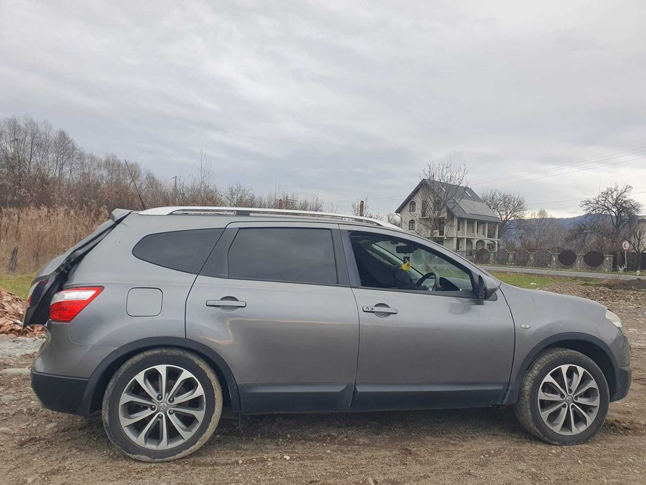 Dezmembrez Nissan Qashqai +2 2.0B 2011