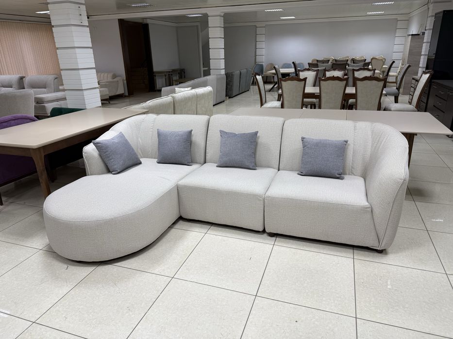 Yumshoq mebel uglavoy