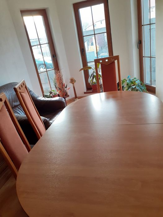 Masa extensibilă +6 scaune