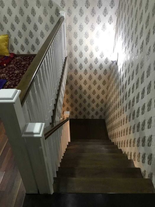 Качественная лестница в дом. Дуб, Ясень, Сосна Качественная лестница