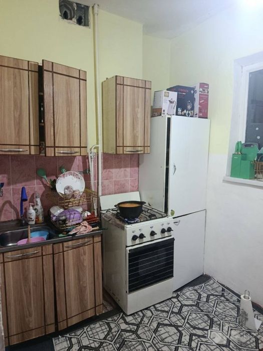 1 хонали уй ижарага берилади.