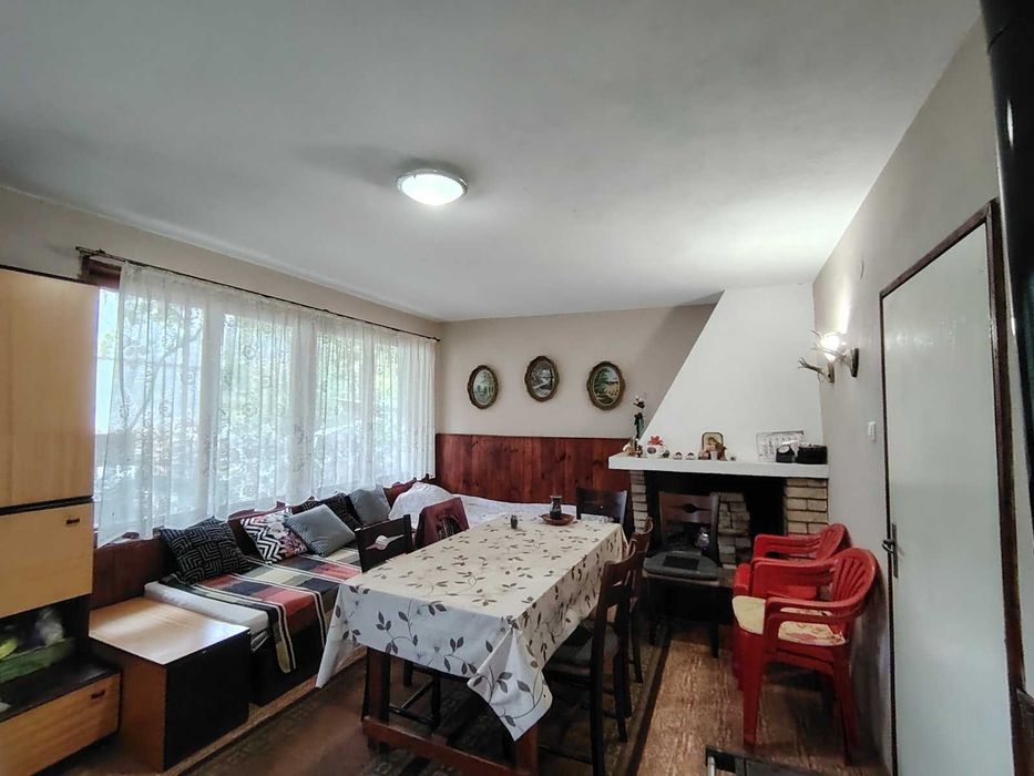 Продава се Къща в с. Гложене, Област Враца - 100 кв.м за 450 €/кв.м - Снимка #2