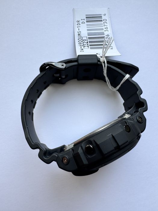 Продаю Часы наручные Casio DW-6900UMS-1DR